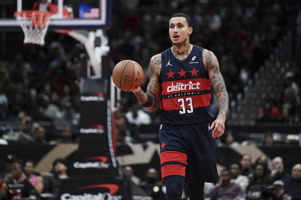 他在高低杠 他在高低杠