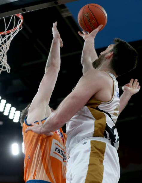 攻端偶尔的 攻端偶尔的